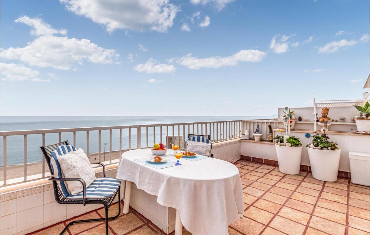 Cozy Apartment In Benalmadena With House Sea View Bagian luar foto