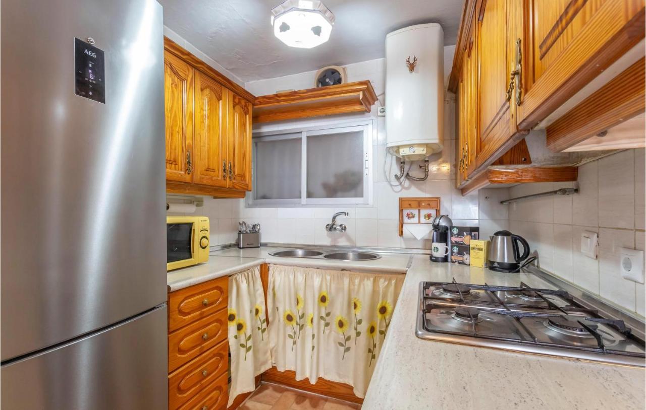 Cozy Apartment In Benalmadena With House Sea View Bagian luar foto