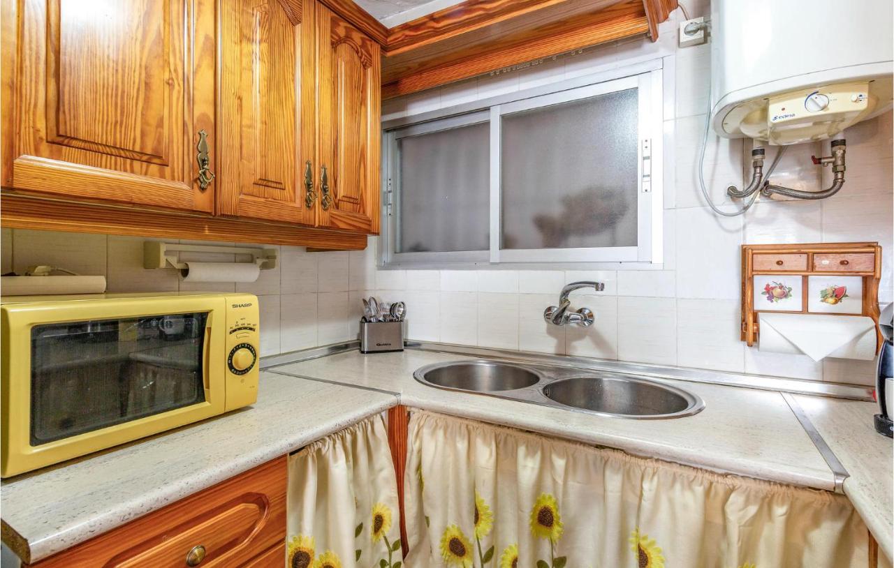 Cozy Apartment In Benalmadena With House Sea View Bagian luar foto